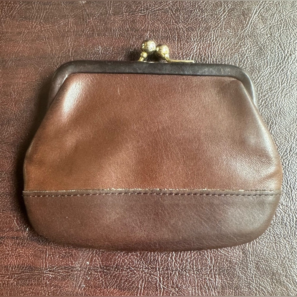 Vintage Coach Brown Leather Kisslock Coin Purse